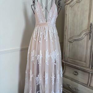 Luxxel Blush and White Floral Maxi Dress